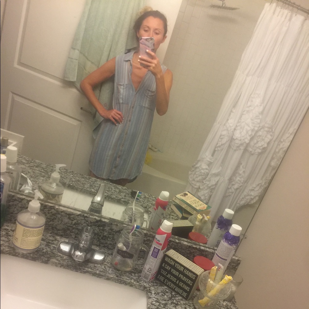 Bella Dahl sleeveless, collar button down dress